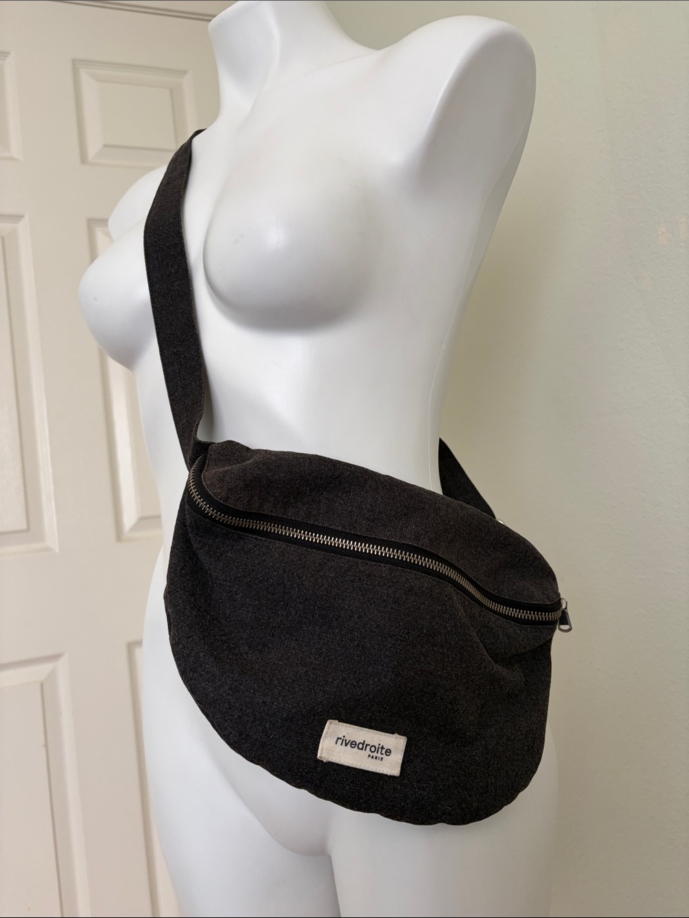Crossbody Bag in Dark Gray - Picture 5 of 5